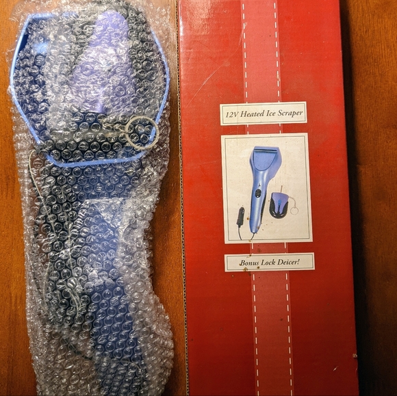 Heated Ice Scraper 12V - Picture 4 of 4